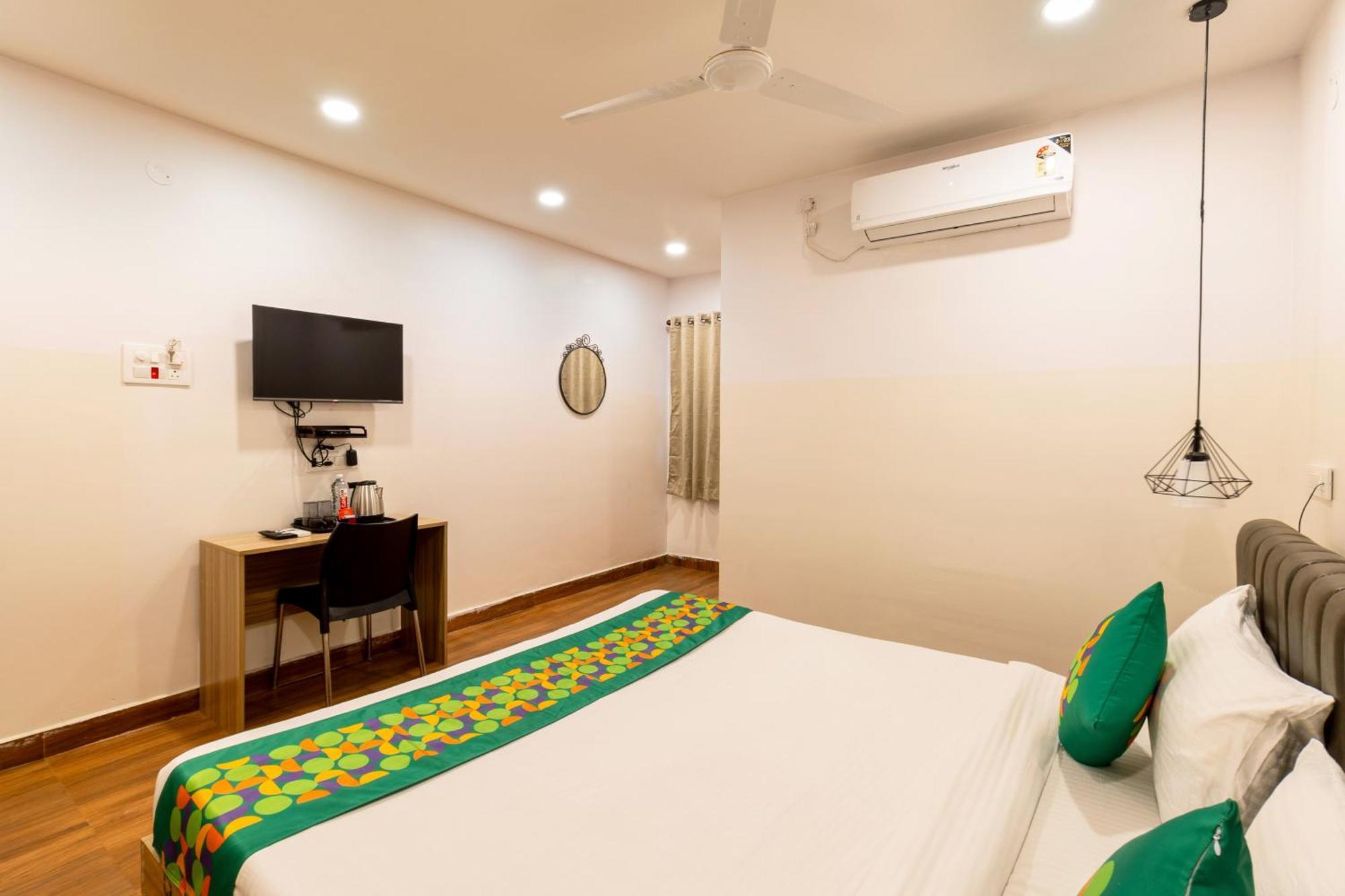 Treebo Seventh Heaven Kukatpally Haidarábád Kültér fotó